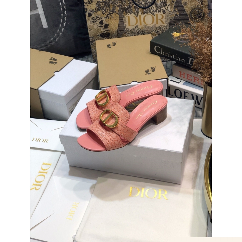 ch**an D*or slippers